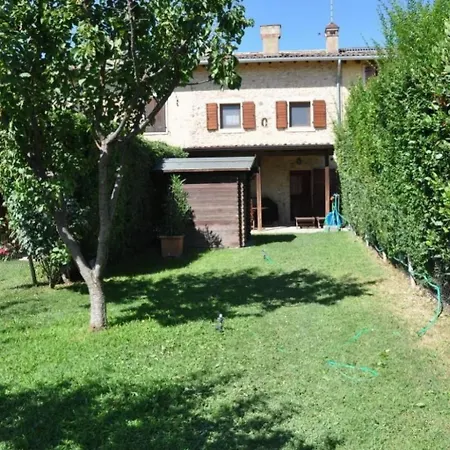 In Carlotte Mit Eigenem Garten By Interhome Holiday home *
