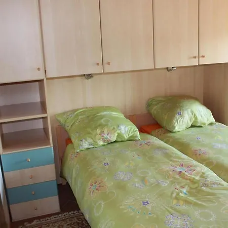 Holiday home In Carlotte Mit Eigenem Garten By Interhome *