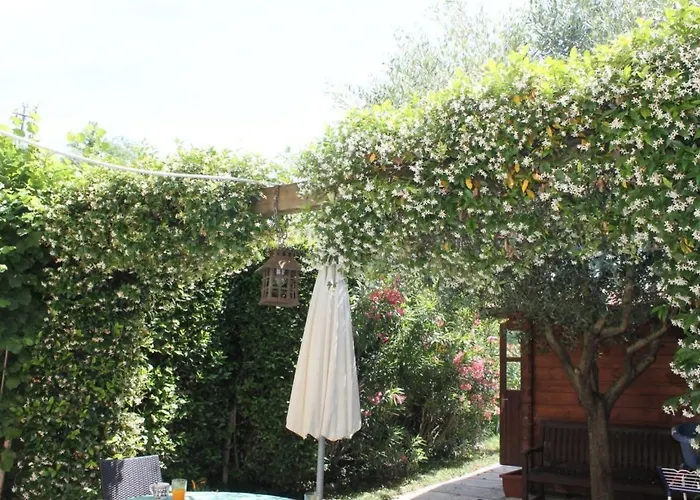 別荘 In Carlotte Mit Eigenem Garten By Interhome ラツィーゼ