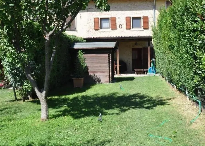 In Carlotte Mit Eigenem Garten By Interhome 別荘 *