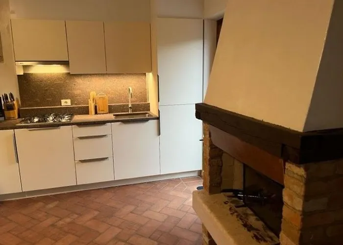 In Carlotte Mit Eigenem Garten By Interhome 別荘 ラツィーゼ