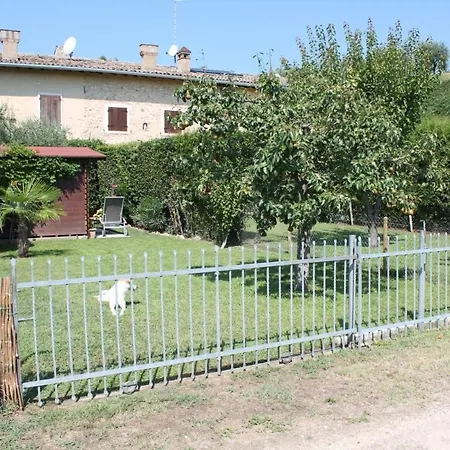 In Carlotte Mit Eigenem Garten By Interhome Сasa de vacaciones *